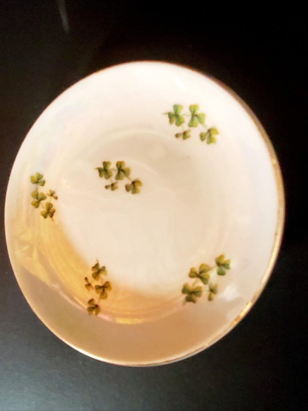 IRISH Small Jewellery Dish / Ring Keeper Ivory with Green Clover Leaf Pattern
